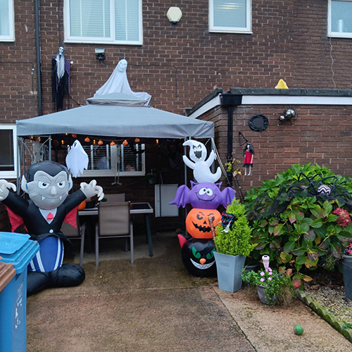 House decorated for Halloween
